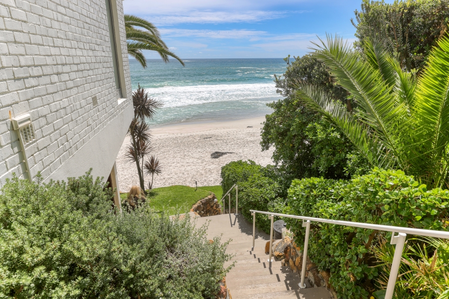 2 Bedroom Property for Sale in Clifton Western Cape